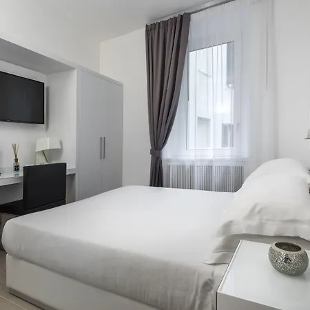 Lhp Piazza Del Popolo