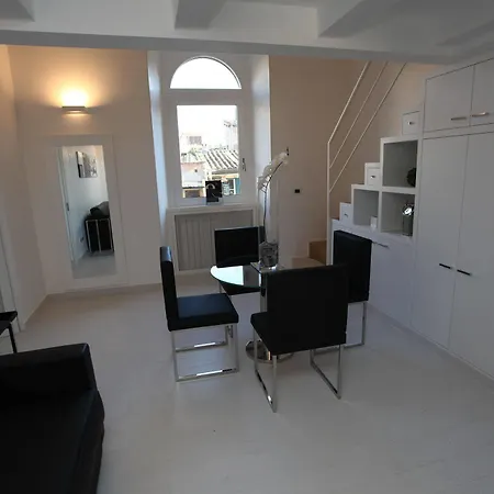 Lhp Piazza Del Popolo Apartment