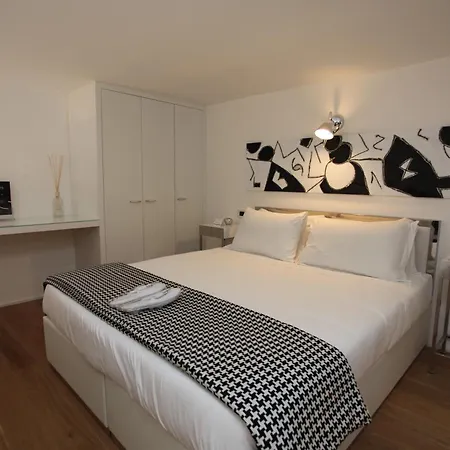 Lhp Piazza Del Popolo Apartmán Řím